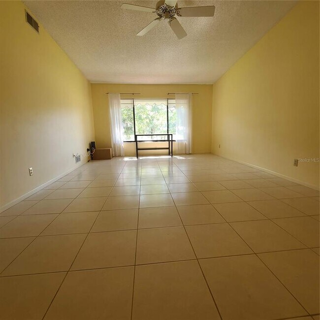 Building Photo - 3505 Tarpon Woods Blvd