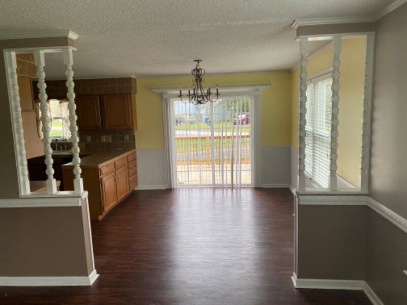 Building Photo - 391 Mortons Lake Rd