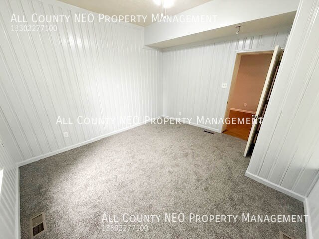 Building Photo - 470 Allyn St