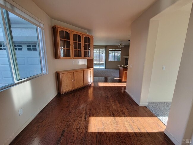 Building Photo - 1609 Vandenberg Cir