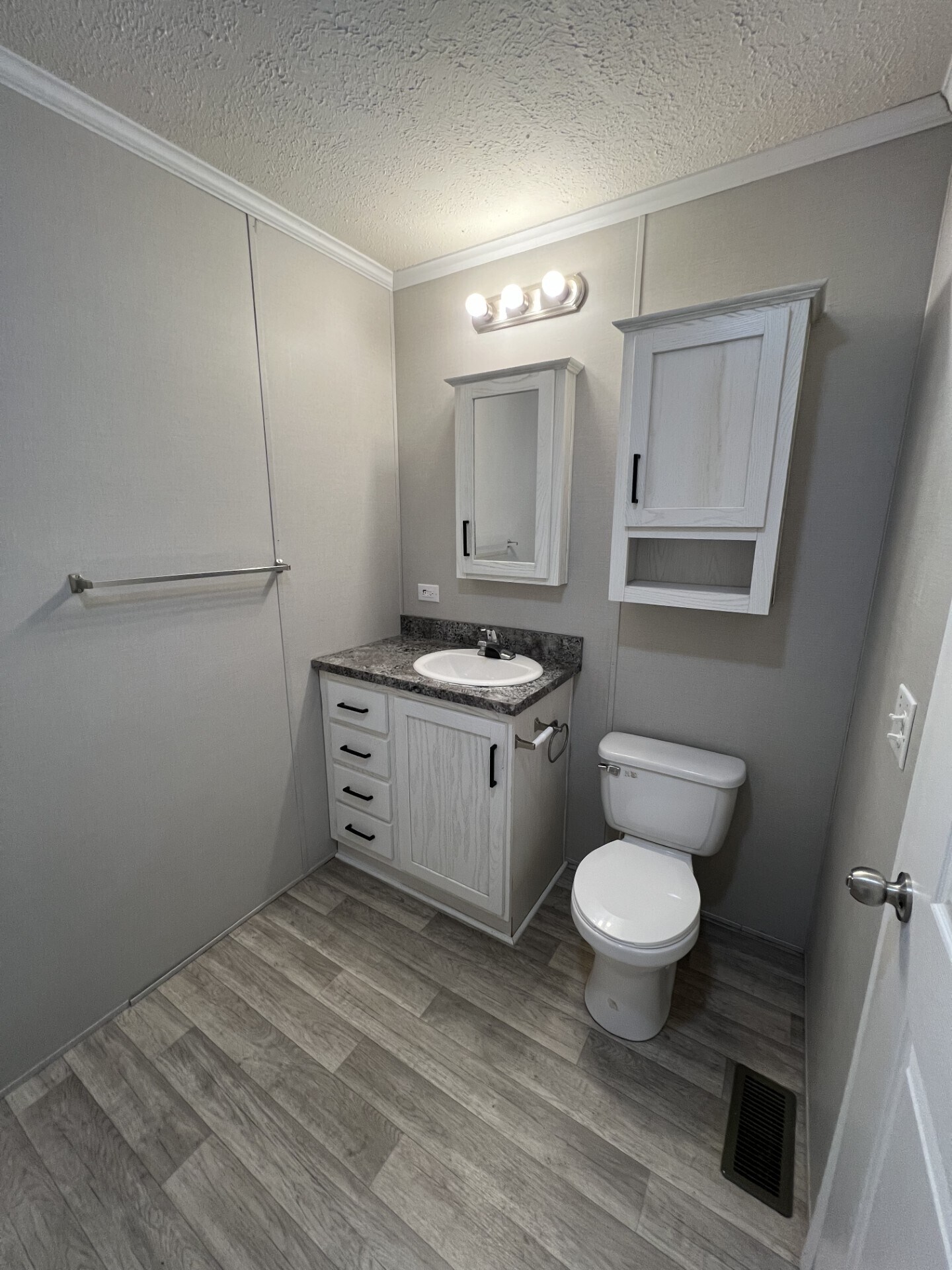 Building Photo - 94 Belmar St