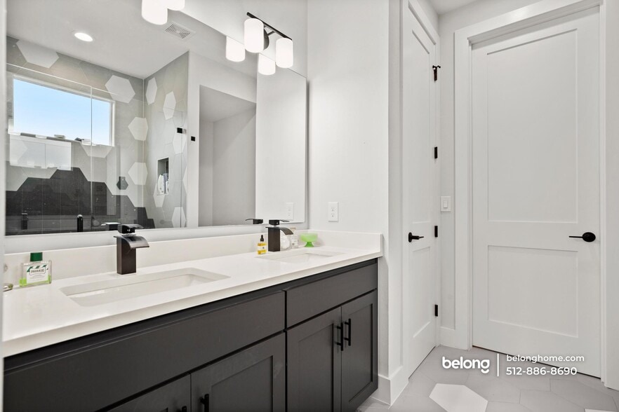 Building Photo - 5104 Heflin Ln