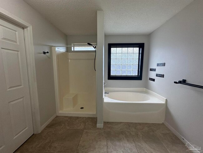 Building Photo - 3321 Tiller Ct