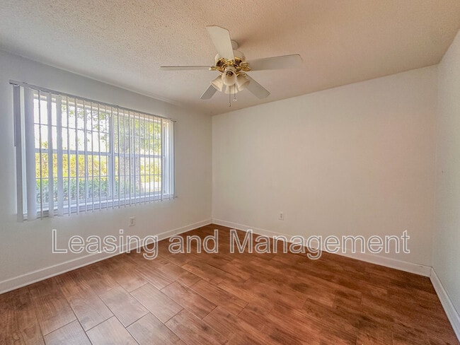 Building Photo - 516 Arlington Dr