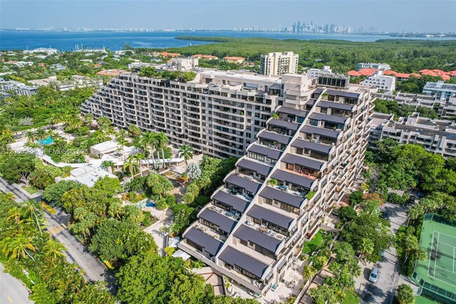 Building Photo - 151 Crandon Blvd