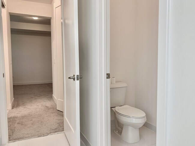 Building Photo - 9754 Celtic Sea Ln