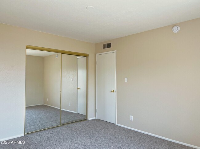 Building Photo - 16029 N 25th Dr