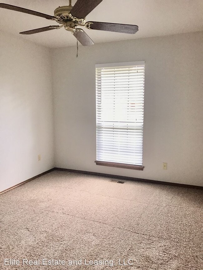 Building Photo - 3 br, 2 bath House - 10604 N. MAJOR AVE