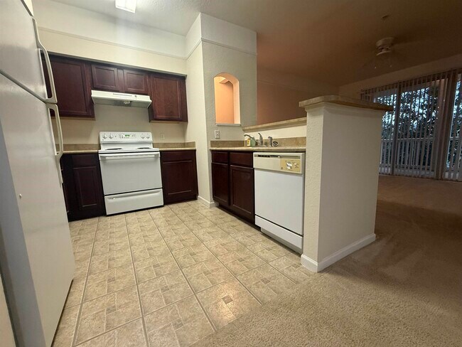 Building Photo - 2801 Chancellorsville Dr