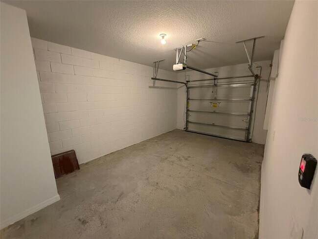 Building Photo - 16462 Bird of Paradise Ave