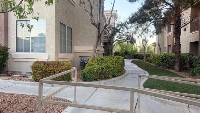 Building Photo - 9050 W Warm Springs Rd
