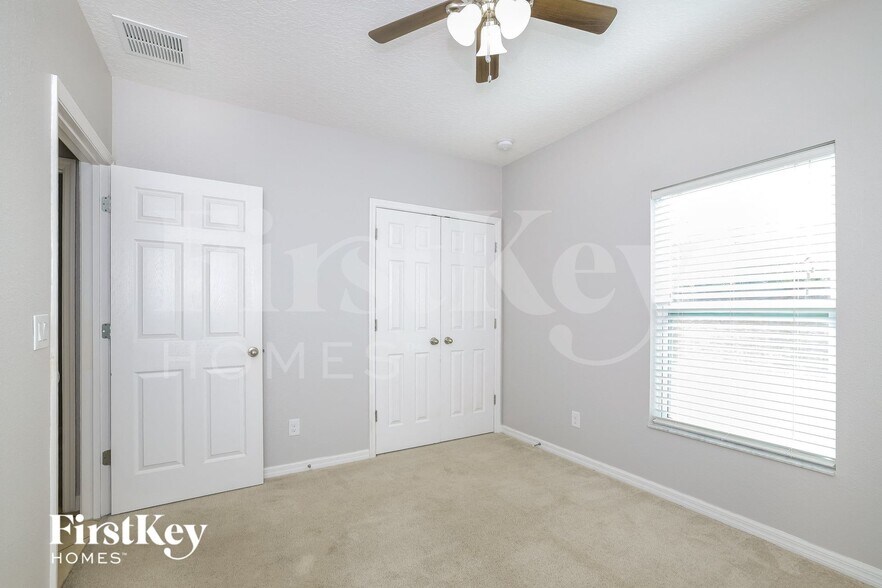 Building Photo - 4724 Rockvale Dr
