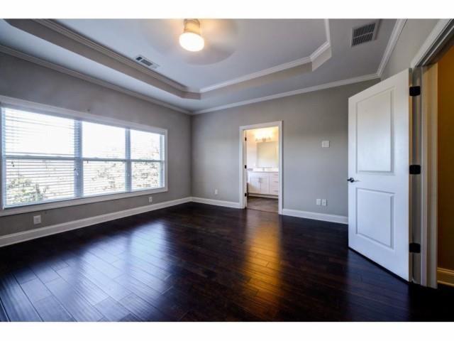 Building Photo - 1295 Linden Ct