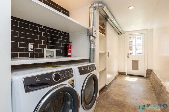 Building Photo - 4715 25th St