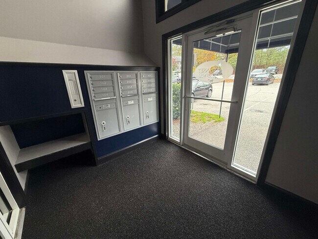 Building Photo - 143 Eastern Ave