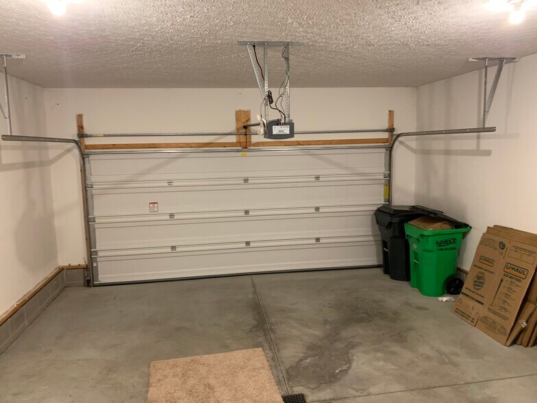 Building Photo - 2409 Wittenberg Ave SE