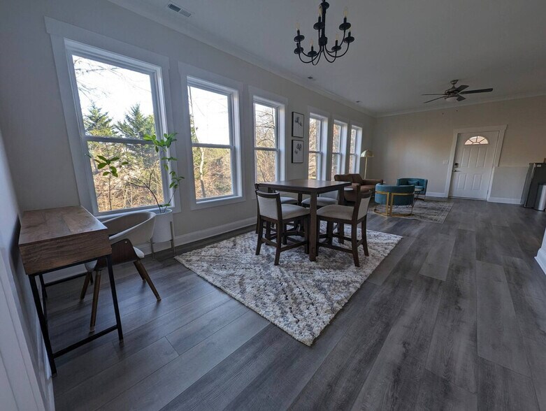 Primary Photo - 901 Sunny Meadows Ln