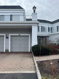 Building Photo - 193 Riveredge Dr