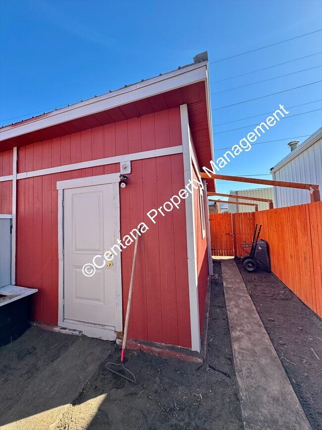 Building Photo - 932-934 Utah