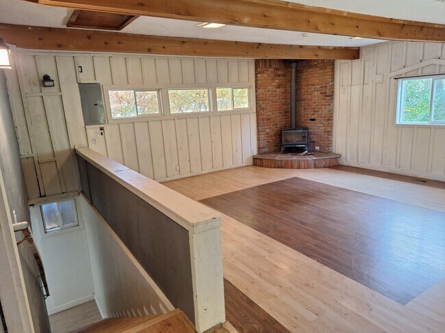 Building Photo - 2437 N Curtis Rd