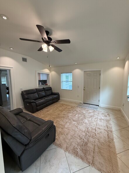 Building Photo - 2315 Carroll Pl