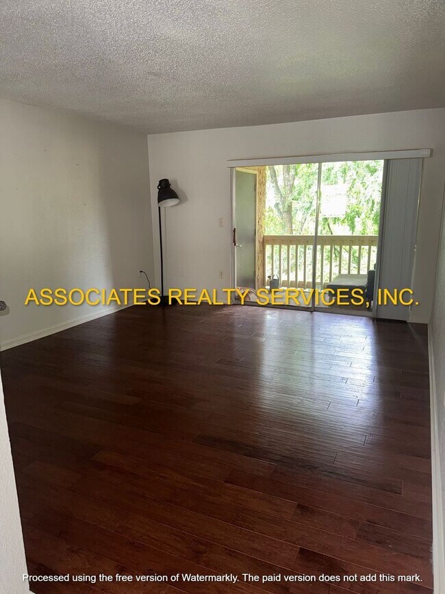 Building Photo - Spacious 2bed/2bath Condo in CREEK’S EDGE in NW Gainesville PRIVATE PATIO!!