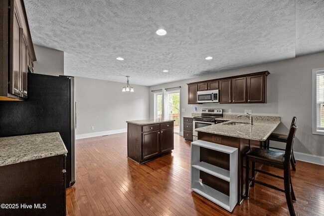 Building Photo - 123 Lightwater Dr