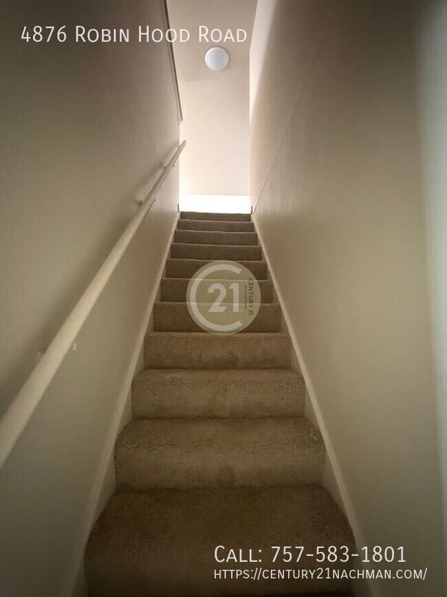 Building Photo - 4876 Robin Hood Rd