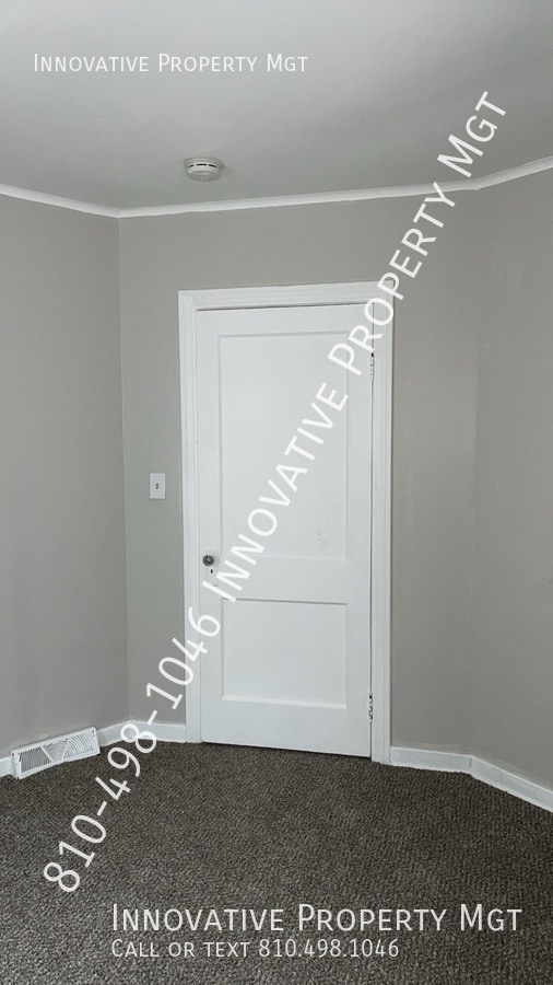 Building Photo - 1012 Farnum Ave