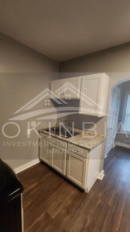 Building Photo - 1743 Radcliffe Rd