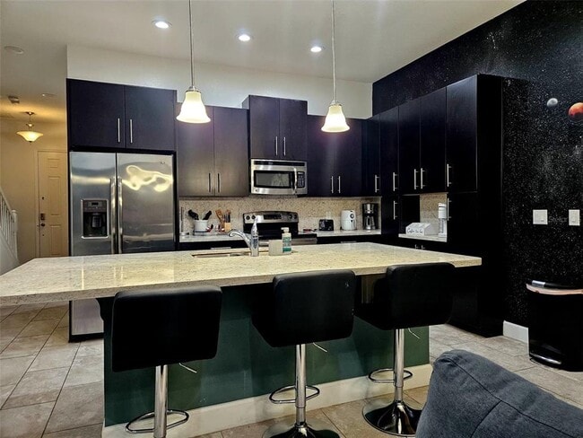 Building Photo - 386 Captiva Dr