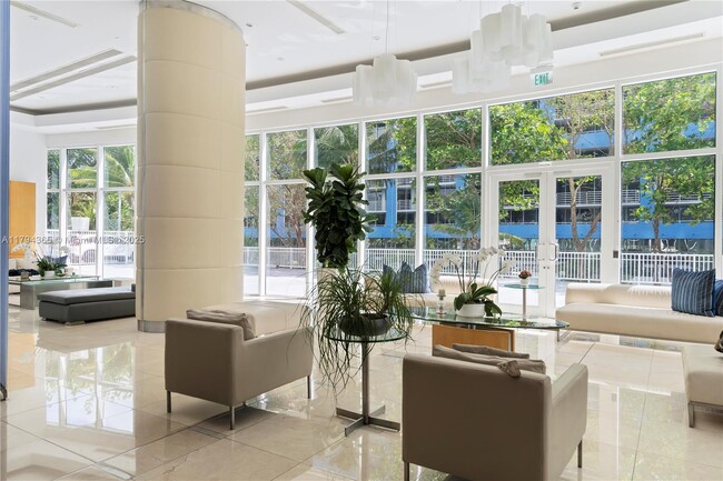 Building Photo - 2101 Brickell Ave