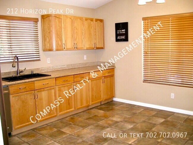 Building Photo - 212 Horizon Peak Dr