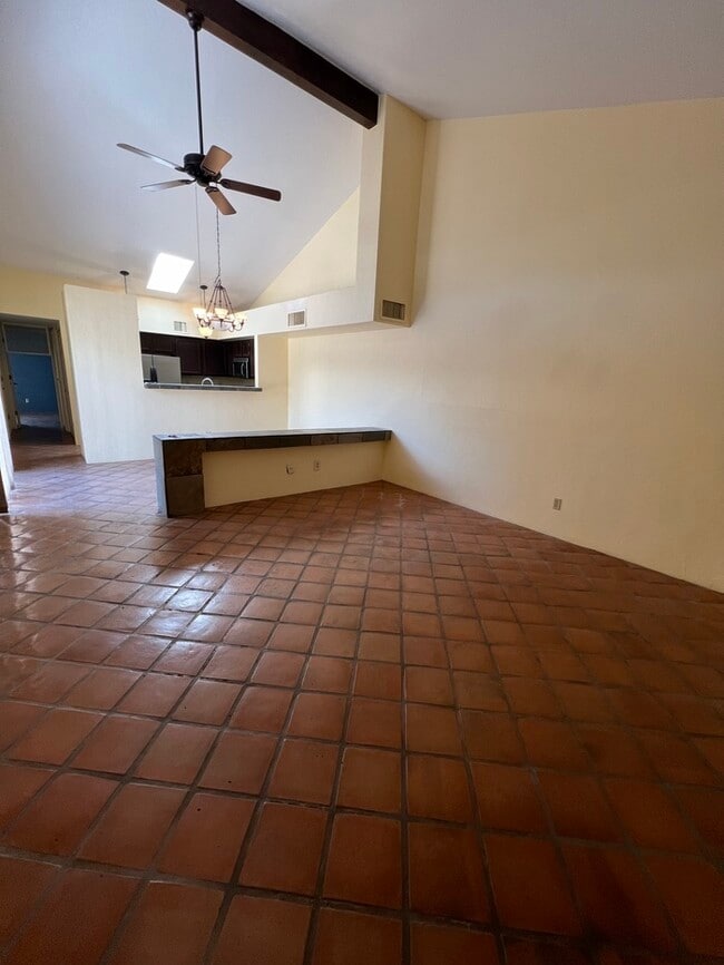 Building Photo - 6368 N Willowhaven Dr