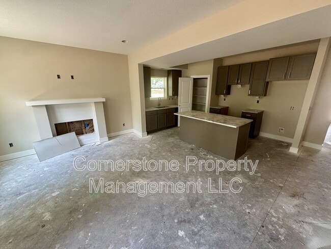Building Photo - 8522 Kickapoo St