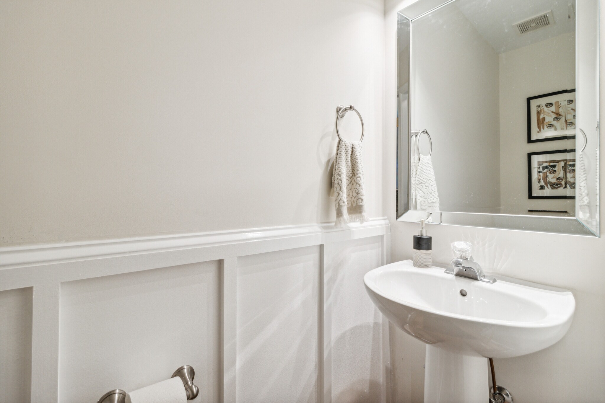 Building Photo - 607 Snow Goose Ln