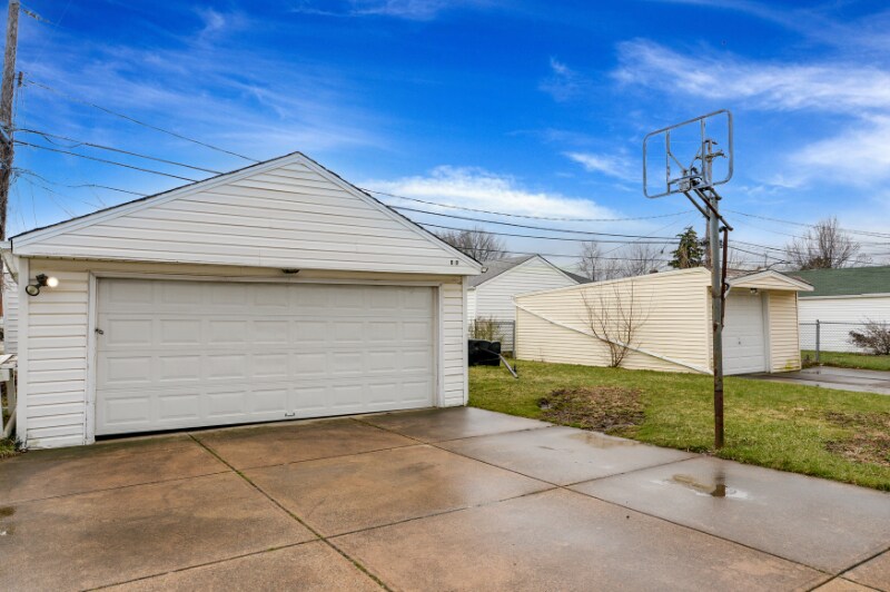Building Photo - 12328 Grannis Rd