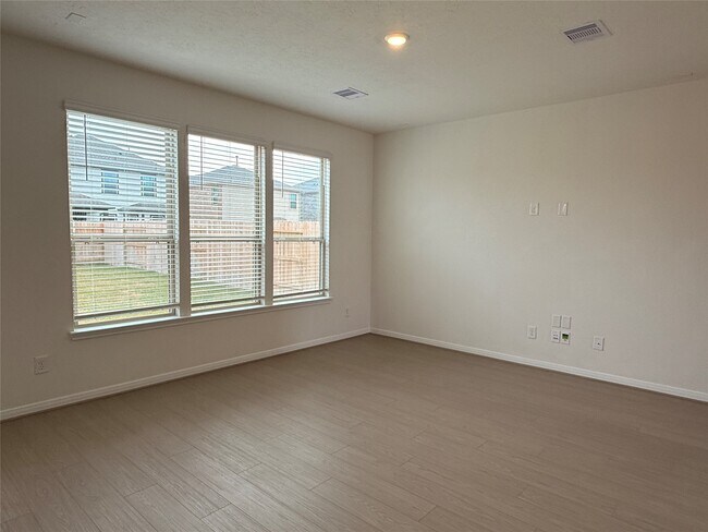 Building Photo - 4897 Vida Vis Dr