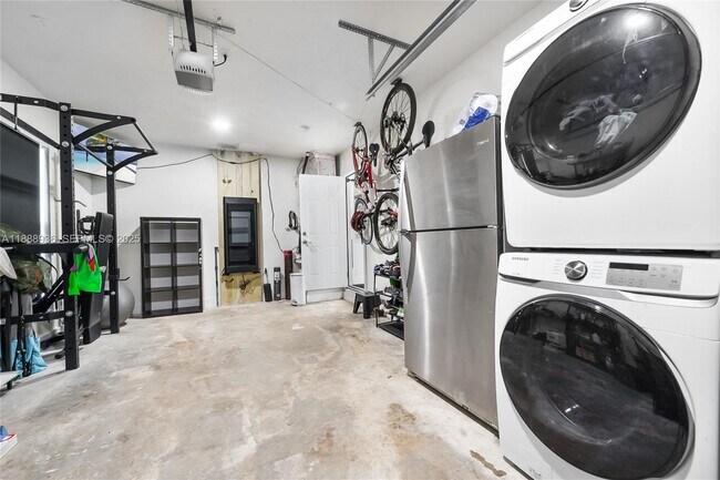 Building Photo - 8840 SW 181st Terrace