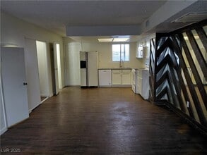 Building Photo - 1336 N Jones Blvd