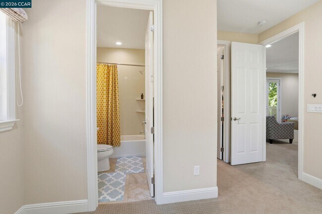 Building Photo - 5043 Ivy Leaf Springs Rd