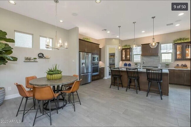 Building Photo - 1154 S Tumbleweed Ln