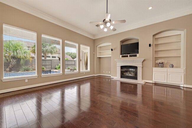 Building Photo - 5934 Solar Point Ln