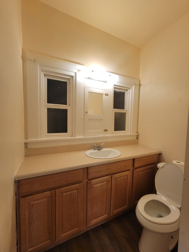 Building Photo - 214 W Aspinwall St
