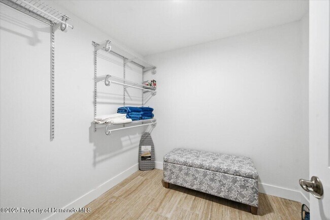 Building Photo - 4262 Biscayne Dr