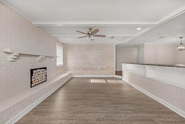 Building Photo - 4490 FL-87