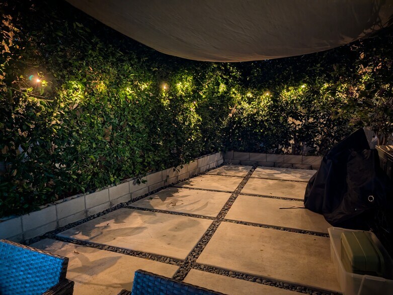 Building Photo - 5011 Stacy St