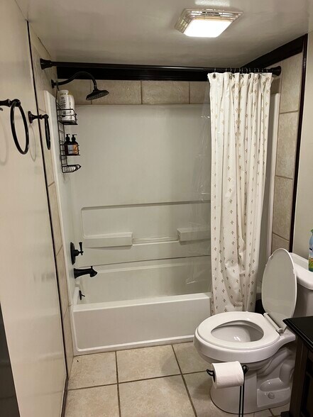 Building Photo - 208 Woodland Vlg