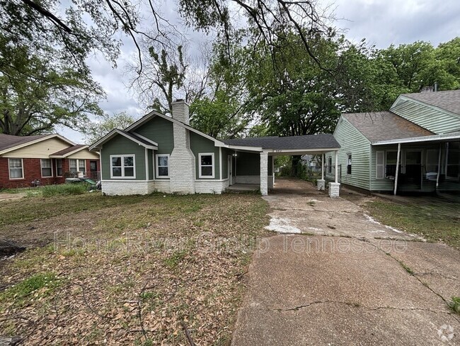 Building Photo - 882 Maple Dr