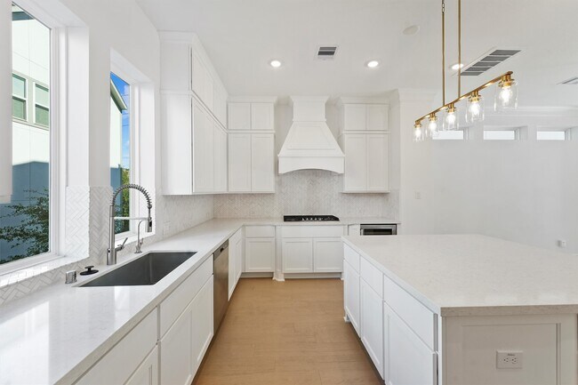 Building Photo - 3504 Bridgewater Oaks Ln